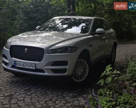 Серый Ягуар Ф-Пейс, объемом двигателя 2 л и пробегом 133 тыс. км за 21789 $, фото 6 на Automoto.ua