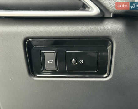 Серый Ягуар Ф-Пейс, объемом двигателя 3 л и пробегом 109 тыс. км за 20990 $, фото 30 на Automoto.ua