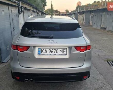 Серый Ягуар Ф-Пейс, объемом двигателя 2 л и пробегом 164 тыс. км за 25400 $, фото 2 на Automoto.ua