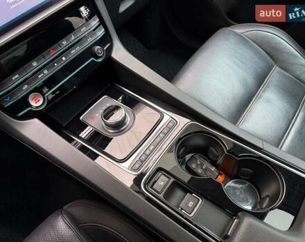 Сірий Ягуар Ф-Пейс, об'ємом двигуна 3 л та пробігом 147 тис. км за 22990 $, фото 26 на Automoto.ua