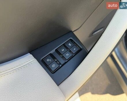 Ягуар Ф-Пейс 2017 у Києві на Automoto.ua Сірий Ягуар Ф-Пейс, об'ємом двигуна 2 л та пробігом 62 тис. км за 26990 $, фото 16 на Automoto.ua