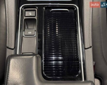 Серый Ягуар Ф-Пейс, объемом двигателя 3 л и пробегом 161 тыс. км за 27900 $, фото 42 на Automoto.ua