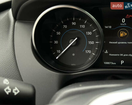 Серый Ягуар Ф-Пейс, объемом двигателя 3 л и пробегом 109 тыс. км за 20990 $, фото 39 на Automoto.ua