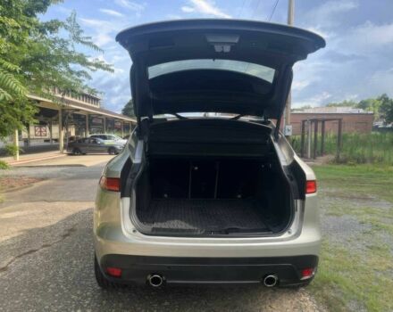 Ягуар Ф-Пейс 2017 у Києві на Automoto.ua Сірий Ягуар Ф-Пейс, об'ємом двигуна 3 л та пробігом 69 тис. км за 4900 $, фото 15 на Automoto.ua