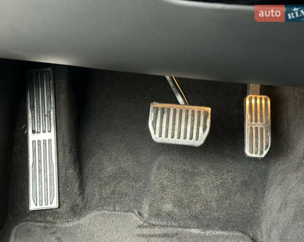 Сірий Ягуар Ф-Пейс, об'ємом двигуна 3 л та пробігом 108 тис. км за 19999 $, фото 26 на Automoto.ua