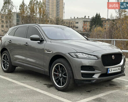Сірий Ягуар Ф-Пейс, об'ємом двигуна 3 л та пробігом 108 тис. км за 19999 $, фото 3 на Automoto.ua
