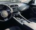 Серый Ягуар Ф-Пейс, объемом двигателя 2 л и пробегом 170 тыс. км за 22900 $, фото 28 на Automoto.ua