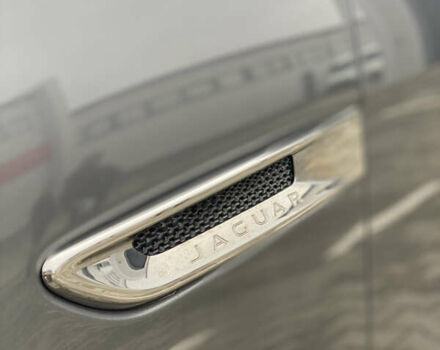 Сірий Ягуар Ф-Пейс, об'ємом двигуна 2 л та пробігом 171 тис. км за 17999 $, фото 26 на Automoto.ua