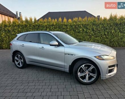 Серый Ягуар Ф-Пейс, объемом двигателя 2 л и пробегом 178 тыс. км за 22500 $, фото 1 на Automoto.ua