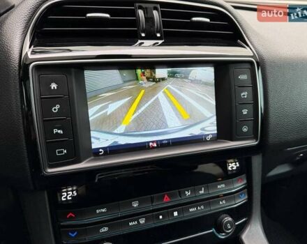 Сірий Ягуар Ф-Пейс, об'ємом двигуна 3 л та пробігом 147 тис. км за 22990 $, фото 25 на Automoto.ua