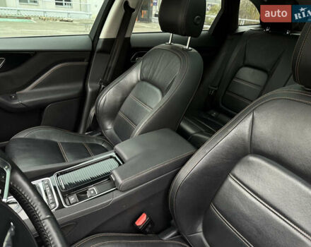 Серый Ягуар Ф-Пейс, объемом двигателя 3 л и пробегом 109 тыс. км за 20990 $, фото 24 на Automoto.ua