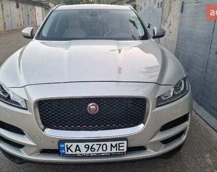 Серый Ягуар Ф-Пейс, объемом двигателя 2 л и пробегом 164 тыс. км за 25400 $, фото 3 на Automoto.ua