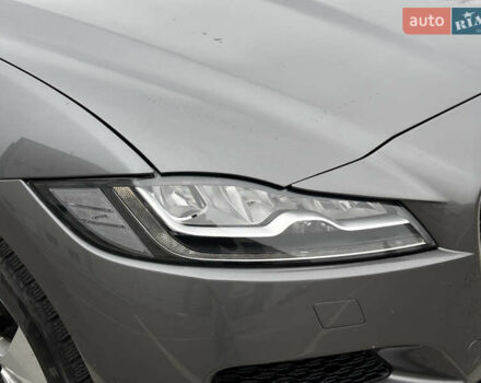 Серый Ягуар Ф-Пейс, объемом двигателя 3 л и пробегом 109 тыс. км за 20990 $, фото 13 на Automoto.ua