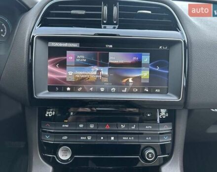 Серый Ягуар Ф-Пейс, объемом двигателя 2 л и пробегом 164 тыс. км за 25400 $, фото 10 на Automoto.ua