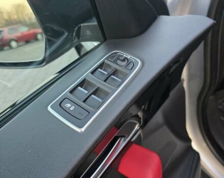 Серый Ягуар Ф-Пейс, объемом двигателя 2 л и пробегом 178 тыс. км за 22500 $, фото 15 на Automoto.ua