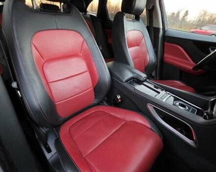 Серый Ягуар Ф-Пейс, объемом двигателя 2 л и пробегом 178 тыс. км за 22500 $, фото 21 на Automoto.ua