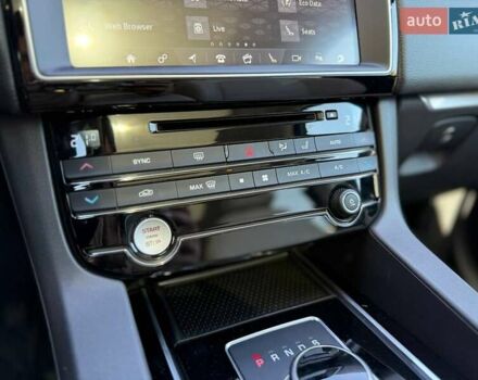 Ягуар Ф-Пейс 2017 у Києві на Automoto.ua Сірий Ягуар Ф-Пейс, об'ємом двигуна 2 л та пробігом 62 тис. км за 26990 $, фото 30 на Automoto.ua