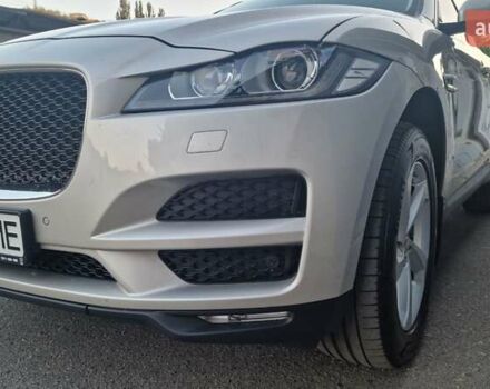 Серый Ягуар Ф-Пейс, объемом двигателя 2 л и пробегом 156 тыс. км за 26500 $, фото 13 на Automoto.ua