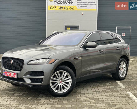 Сірий Ягуар Ф-Пейс, об'ємом двигуна 2 л та пробігом 171 тис. км за 17999 $, фото 3 на Automoto.ua