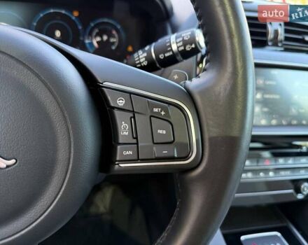 Ягуар Ф-Пейс 2017 у Києві на Automoto.ua Сірий Ягуар Ф-Пейс, об'ємом двигуна 2 л та пробігом 62 тис. км за 26990 $, фото 21 на Automoto.ua