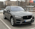 Серый Ягуар Ф-Пейс, объемом двигателя 3 л и пробегом 109 тыс. км за 20990 $, фото 12 на Automoto.ua