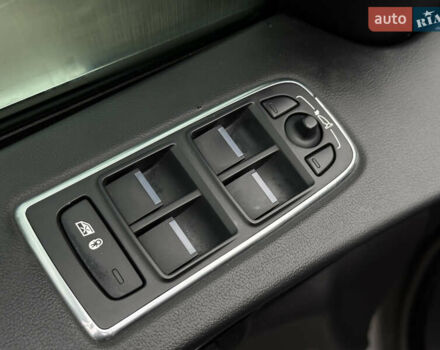 Серый Ягуар Ф-Пейс, объемом двигателя 3 л и пробегом 109 тыс. км за 20990 $, фото 54 на Automoto.ua