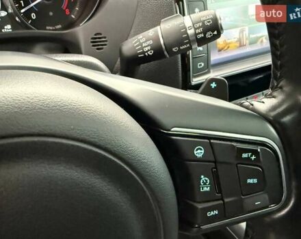 Сірий Ягуар Ф-Пейс, об'ємом двигуна 3 л та пробігом 147 тис. км за 22990 $, фото 21 на Automoto.ua