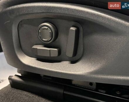 Серый Ягуар Ф-Пейс, объемом двигателя 3 л и пробегом 161 тыс. км за 27900 $, фото 23 на Automoto.ua