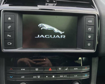 Сірий Ягуар Ф-Пейс, об'ємом двигуна 2 л та пробігом 171 тис. км за 17999 $, фото 41 на Automoto.ua