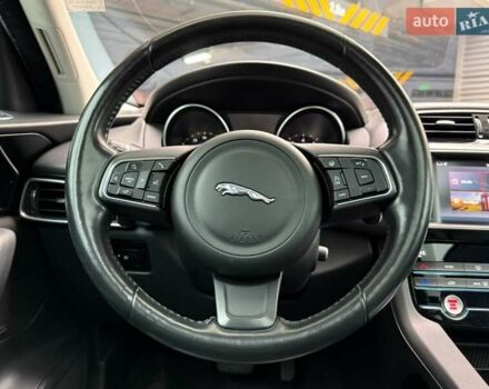 Сірий Ягуар Ф-Пейс, об'ємом двигуна 3 л та пробігом 147 тис. км за 22990 $, фото 20 на Automoto.ua