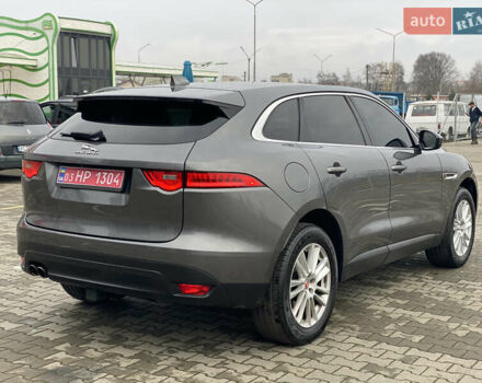 Сірий Ягуар Ф-Пейс, об'ємом двигуна 2 л та пробігом 171 тис. км за 17999 $, фото 7 на Automoto.ua