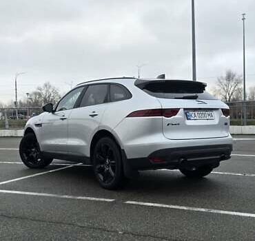 Сірий Ягуар Ф-Пейс, об'ємом двигуна 2 л та пробігом 118 тис. км за 22500 $, фото 6 на Automoto.ua