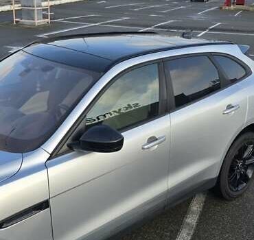 Сірий Ягуар Ф-Пейс, об'ємом двигуна 2 л та пробігом 118 тис. км за 22500 $, фото 2 на Automoto.ua