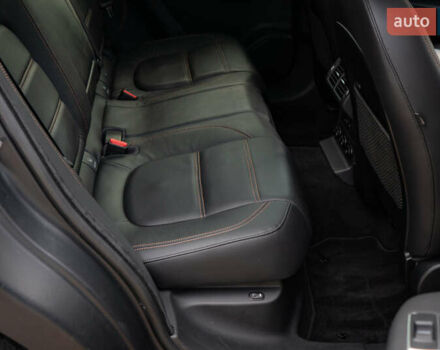 Сірий Ягуар Ф-Пейс, об'ємом двигуна 2 л та пробігом 58 тис. км за 27500 $, фото 52 на Automoto.ua