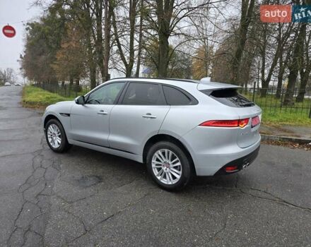 Серый Ягуар Ф-Пейс, объемом двигателя 2 л и пробегом 101 тыс. км за 25900 $, фото 8 на Automoto.ua