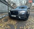 Серый Ягуар Ф-Пейс, объемом двигателя 2 л и пробегом 108 тыс. км за 31500 $, фото 1 на Automoto.ua