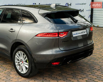 Сірий Ягуар Ф-Пейс, об'ємом двигуна 2 л та пробігом 58 тис. км за 27500 $, фото 14 на Automoto.ua