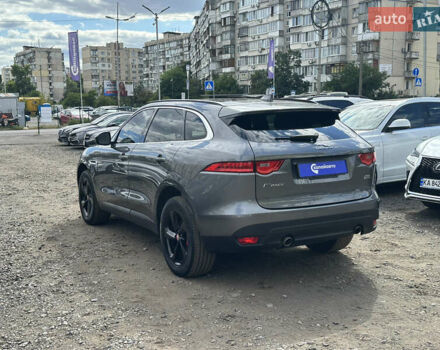 Серый Ягуар Ф-Пейс, объемом двигателя 2 л и пробегом 62 тыс. км за 26500 $, фото 4 на Automoto.ua