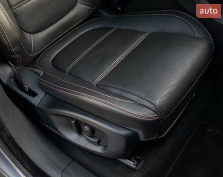 Сірий Ягуар Ф-Пейс, об'ємом двигуна 2 л та пробігом 58 тис. км за 27500 $, фото 58 на Automoto.ua