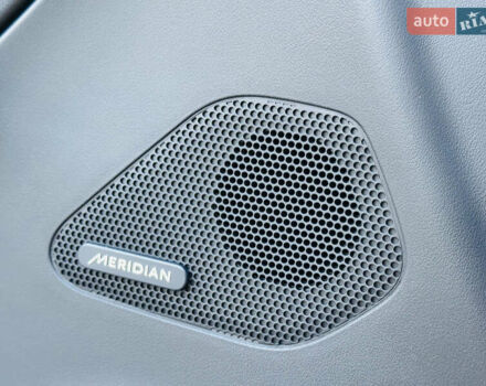 Серый Ягуар Ф-Пейс, объемом двигателя 2 л и пробегом 80 тыс. км за 28000 $, фото 26 на Automoto.ua