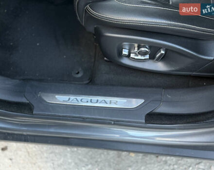 Серый Ягуар Ф-Пейс, объемом двигателя 3 л и пробегом 39 тыс. км за 33000 $, фото 18 на Automoto.ua