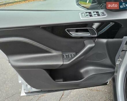 Серый Ягуар Ф-Пейс, объемом двигателя 2 л и пробегом 101 тыс. км за 25900 $, фото 20 на Automoto.ua