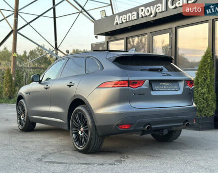 Серый Ягуар Ф-Пейс, объемом двигателя 2 л и пробегом 80 тыс. км за 28000 $, фото 11 на Automoto.ua