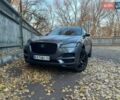 Серый Ягуар Ф-Пейс, объемом двигателя 2 л и пробегом 108 тыс. км за 31500 $, фото 2 на Automoto.ua