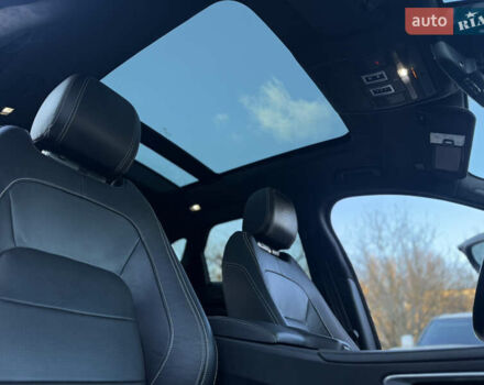 Серый Ягуар Ф-Пейс, объемом двигателя 3 л и пробегом 39 тыс. км за 33000 $, фото 11 на Automoto.ua