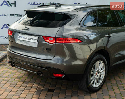 Сірий Ягуар Ф-Пейс, об'ємом двигуна 2 л та пробігом 58 тис. км за 27500 $, фото 17 на Automoto.ua
