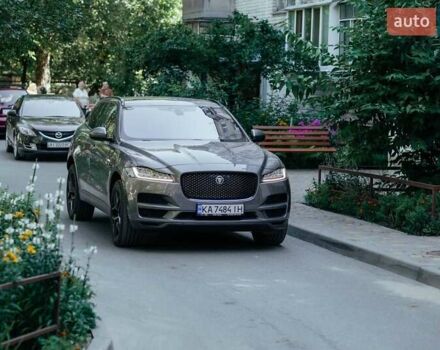 Серый Ягуар Ф-Пейс, объемом двигателя 2 л и пробегом 108 тыс. км за 31500 $, фото 21 на Automoto.ua