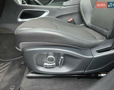 Серый Ягуар Ф-Пейс, объемом двигателя 2 л и пробегом 101 тыс. км за 25900 $, фото 24 на Automoto.ua