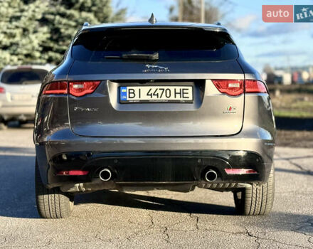 Серый Ягуар Ф-Пейс, объемом двигателя 3 л и пробегом 39 тыс. км за 33000 $, фото 5 на Automoto.ua