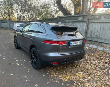 Серый Ягуар Ф-Пейс, объемом двигателя 2 л и пробегом 108 тыс. км за 31500 $, фото 6 на Automoto.ua